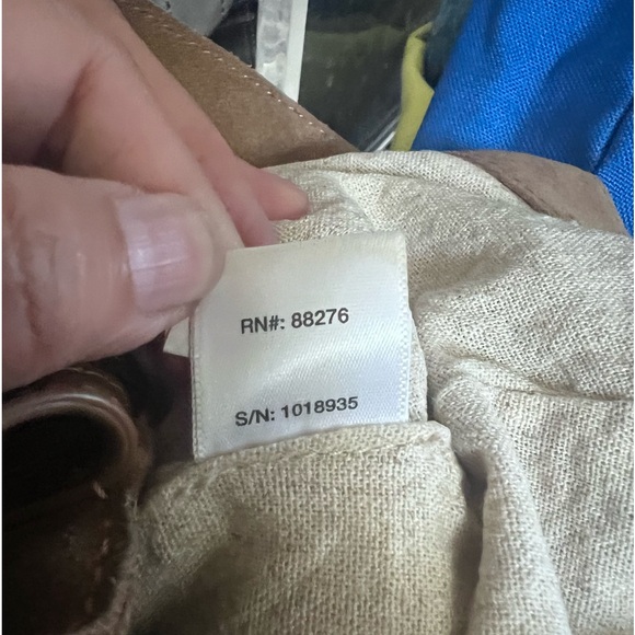 UGG Australia RAE Bucket bag small. Pre loved condition. - Picture 11 of 11